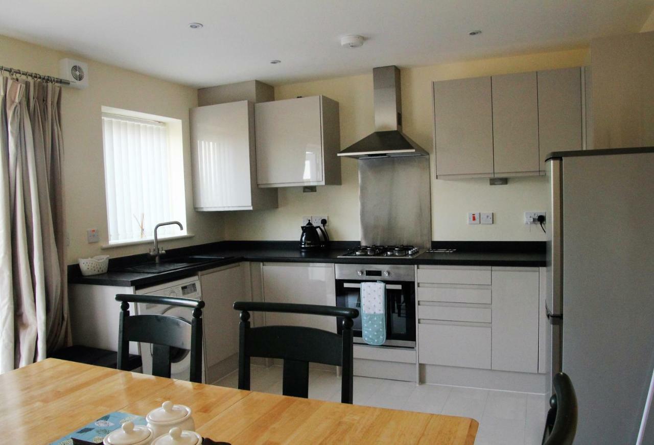 Bright Modern House Beside Snowdonia Villa Llanfairfechan Exterior foto
